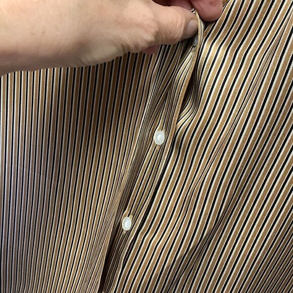 Peck & Peck Tan Navy Striped Silk Charmeuse V-neck Button Front Blouse Size 10 - Picture 8 of 12